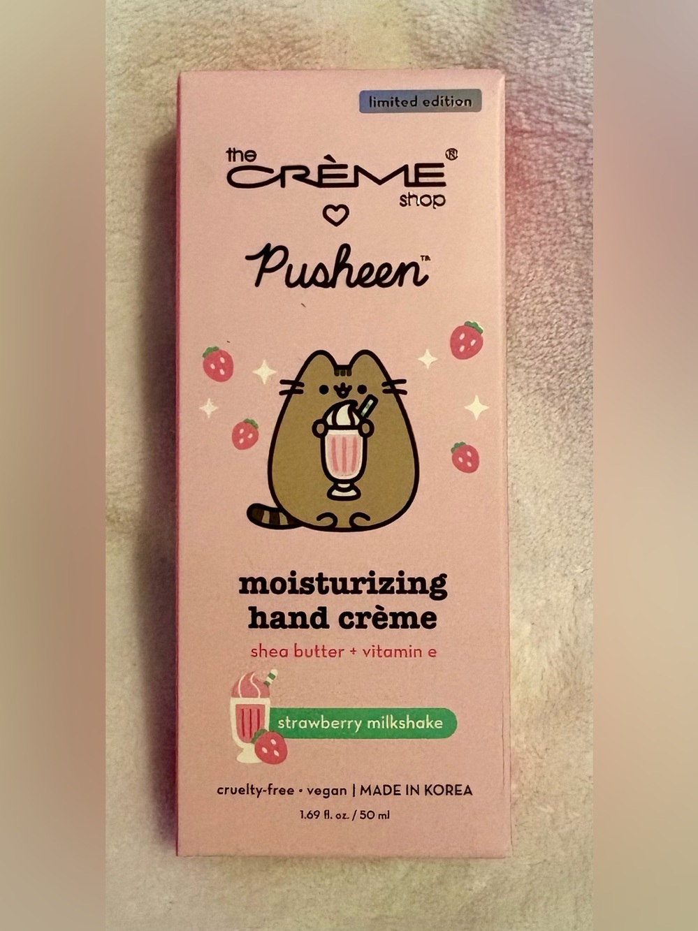 The Crème Shop Pusheen Strawberry Milkshake Moisturizing Hand Crème - Pink